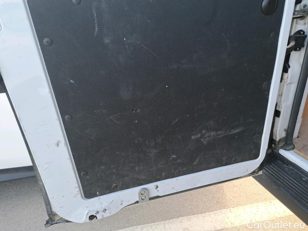  Opel  Movano OPEL  / 2021 / 4P / furgón  Base L2H2 3.5T 2.2 BHDi 88kW #17