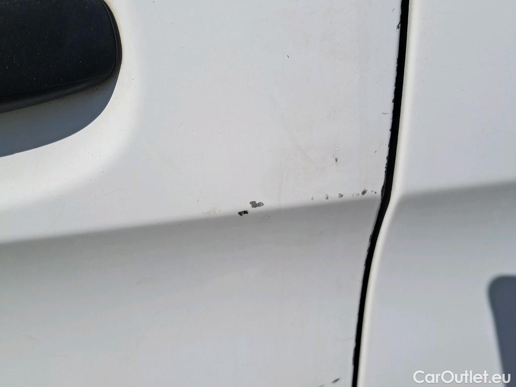  Mercedes  Vito MERCEDES-BENZ  / 2014 / 4P / furgón 111 CDI Larga #17