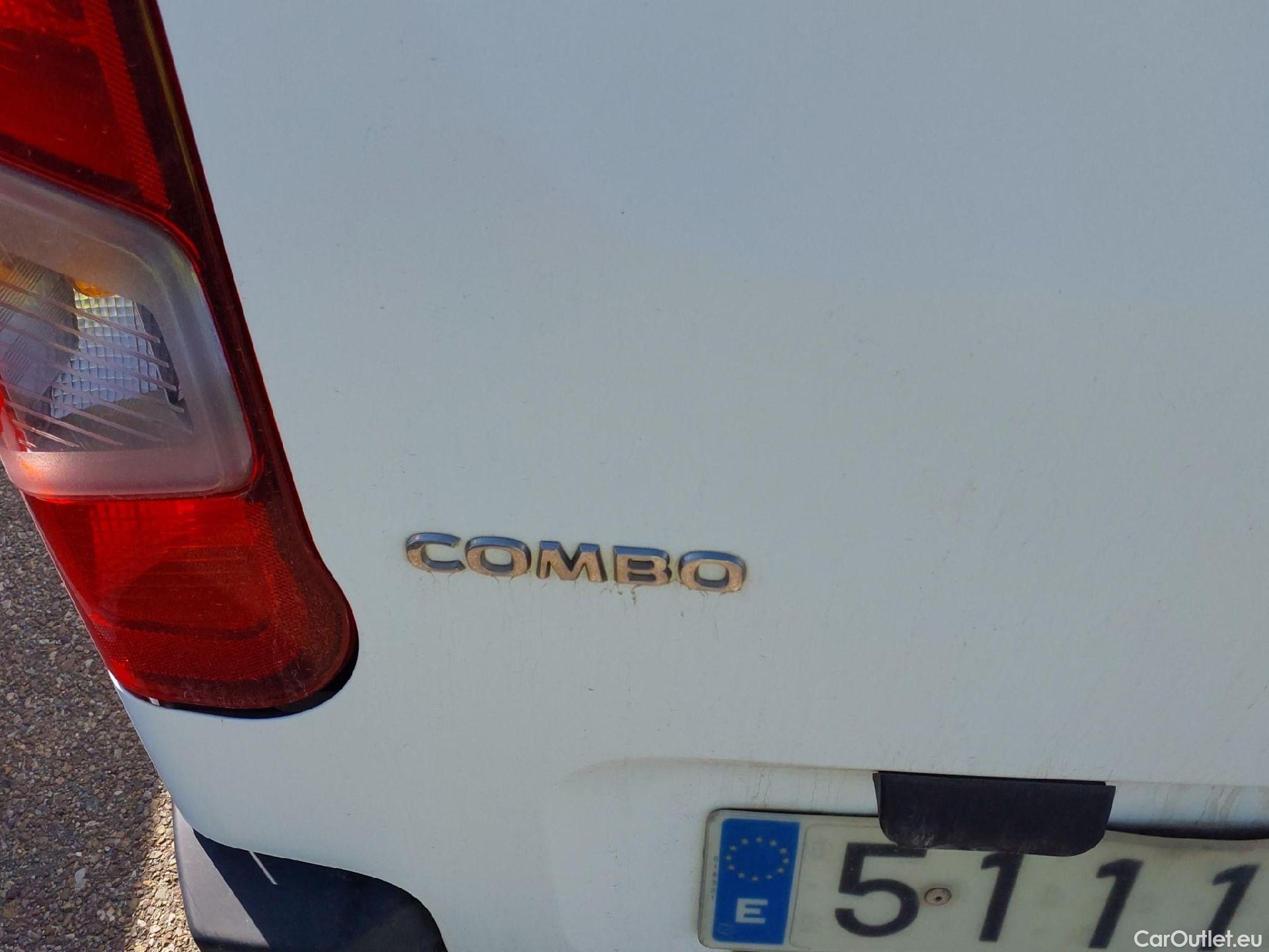  Opel  Combo OPEL  / 2018 / 3P / furgón derivado de turismo 1.6 TD S/S 74kW(100CV) Express L H1 1000 #21