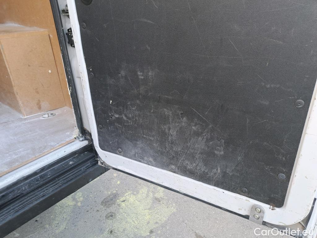  Opel  Movano OPEL  / 2021 / 4P / furgón  Base L2H2 3.5T 2.2 BHDi 88kW #19