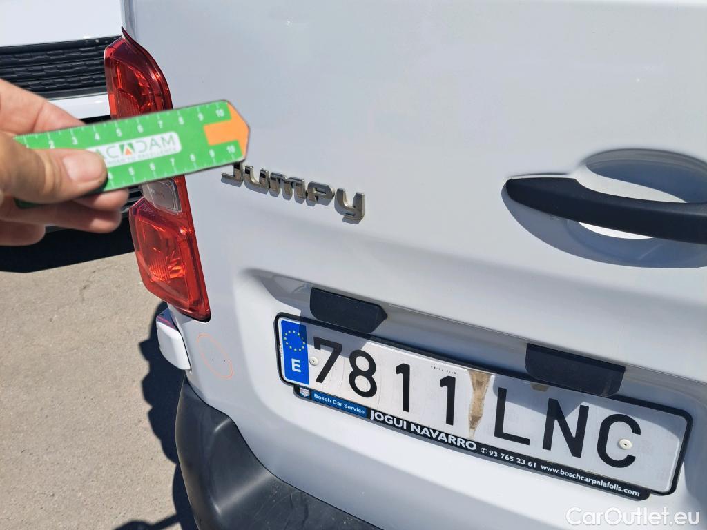  Citroen  Jumpy CITROEN  / 2016 / 4P / combi Combi Talla M BlueHDi 120 S&S Confort #17