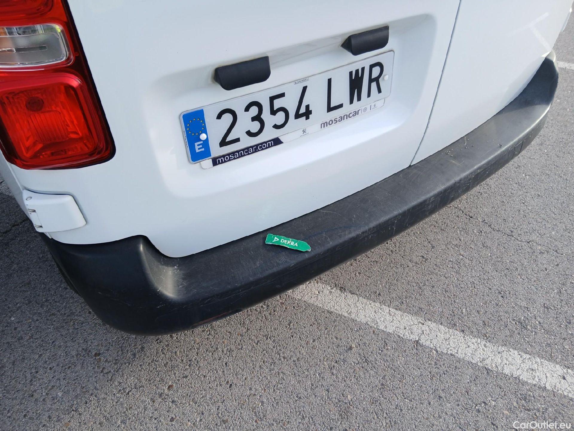  Peugeot  Expert PEUGEOT  / 2016 / 4P / furgón Furgón Pro 1.5 BlueHDi 120 Standard #25