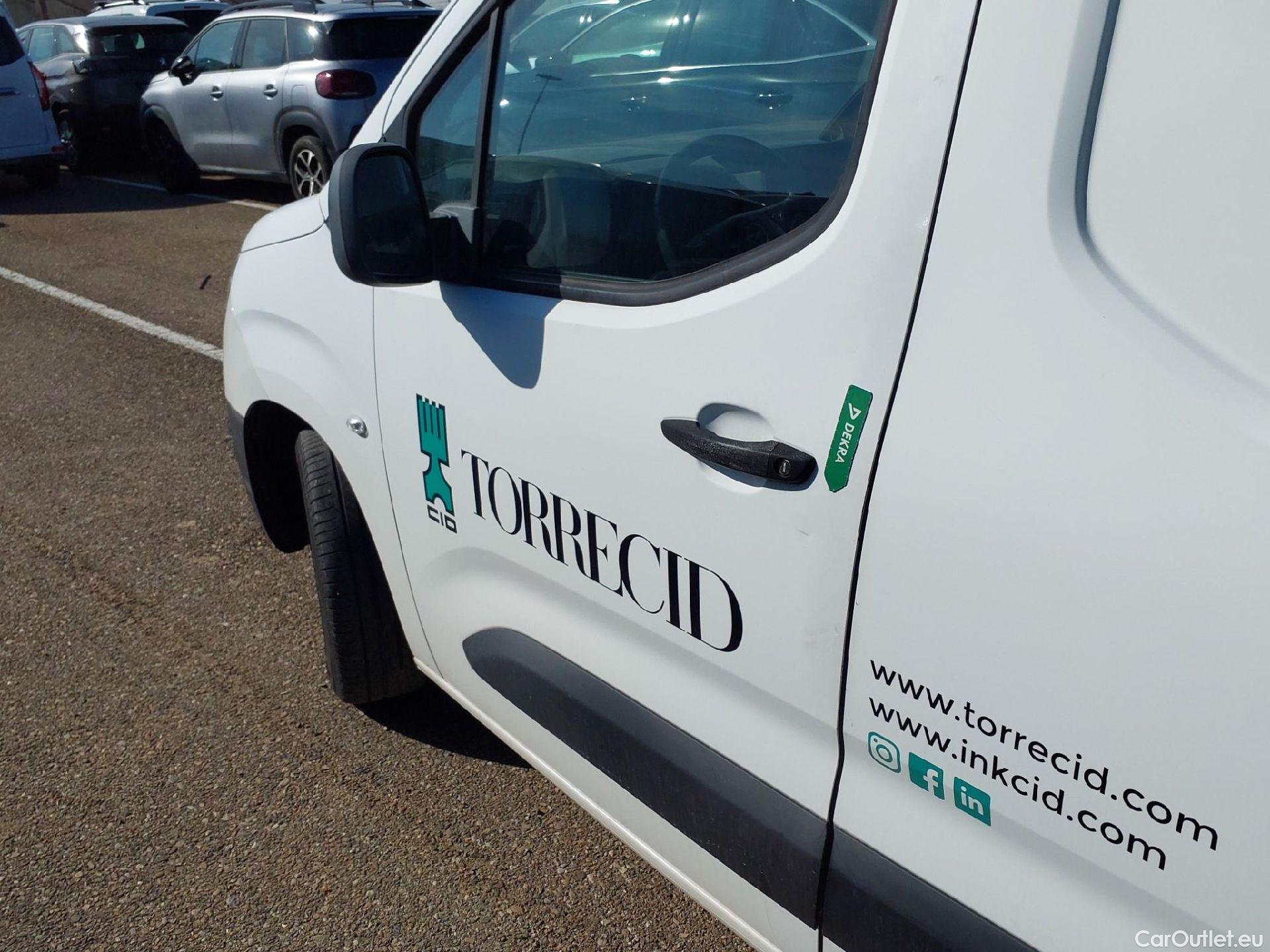  Opel  Combo OPEL  / 2018 / 3P / furgón derivado de turismo 1.6 TD S/S 74kW(100CV) Express L H1 1000 #15