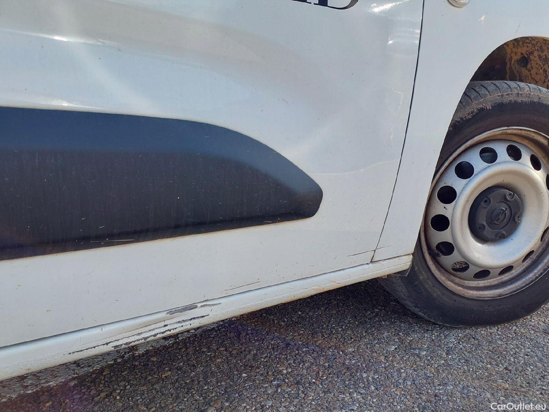  Opel  Combo OPEL  / 2018 / 3P / furgón derivado de turismo 1.6 TD S/S 74kW(100CV) Express L H1 1000 #31