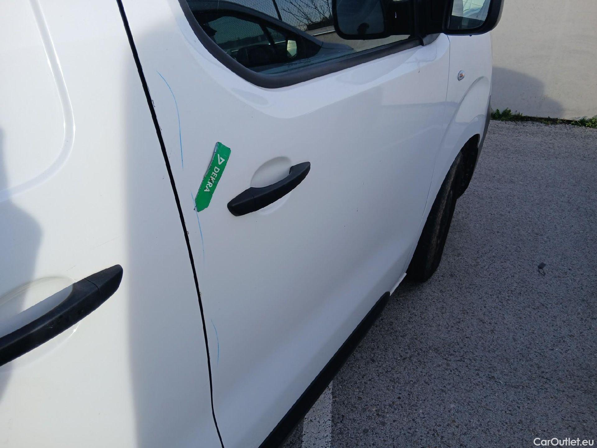  Peugeot  Expert PEUGEOT  / 2016 / 4P / furgón Furgón Pro 1.5 BlueHDi 120 Standard #36