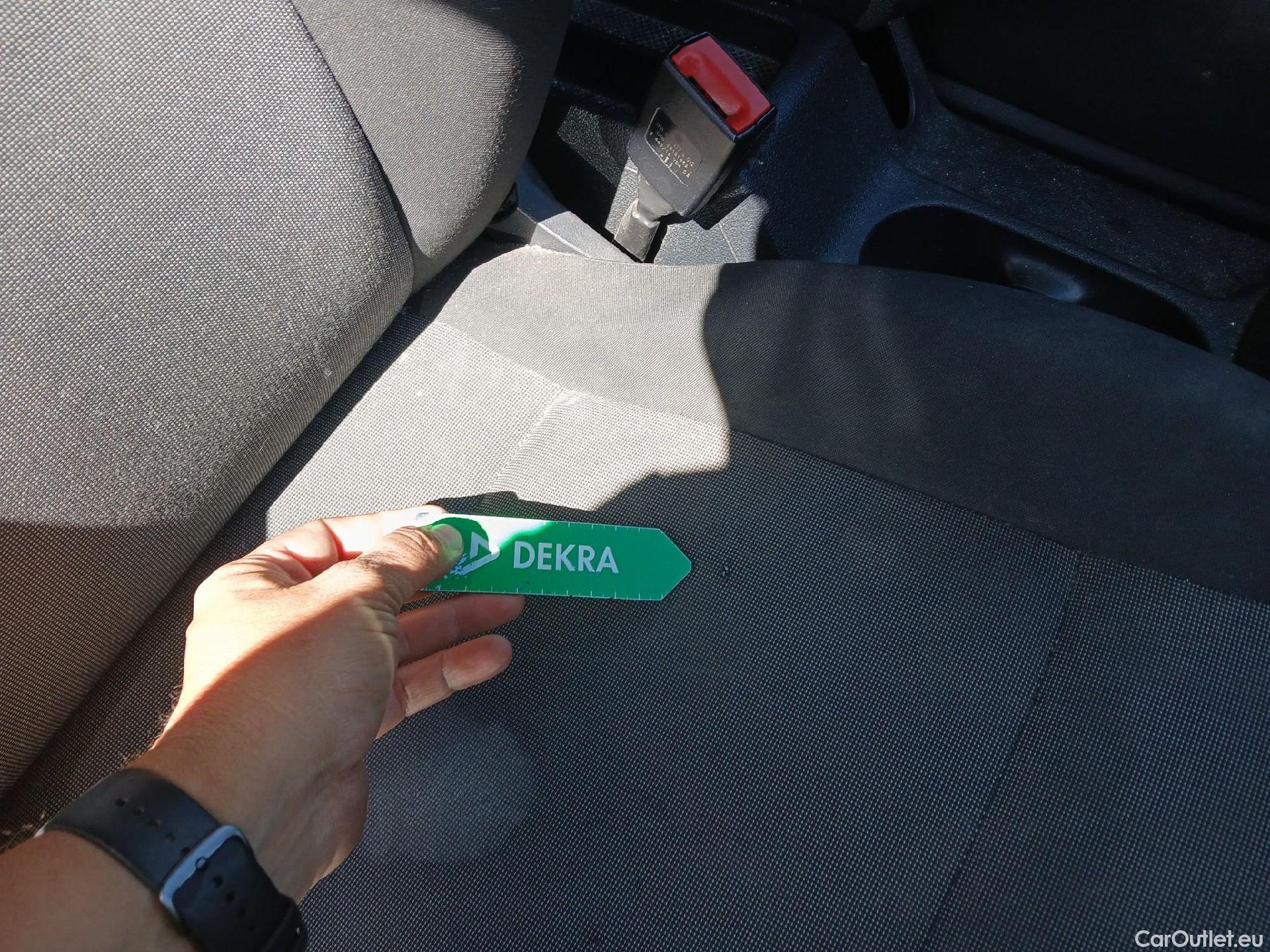  Volkswagen  Caddy VOLKSWAGEN  / 2015 / 4P / furgón derivado de turismo Profesional Furgón 2.0 TDI 55kW BMT #10