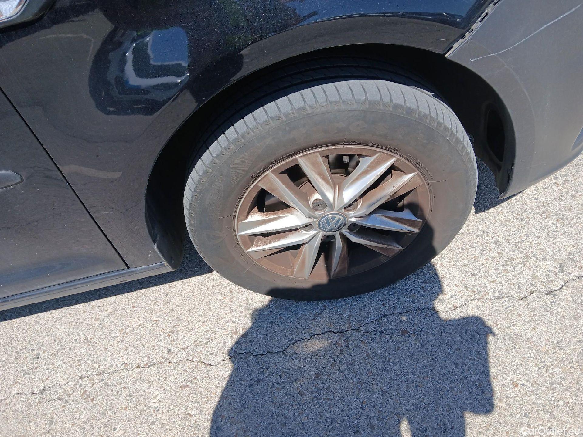  Volkswagen  Caddy VOLKSWAGEN  / 2015 / 4P / furgón derivado de turismo Profesional Furgón 2.0 TDI 55kW BMT #51