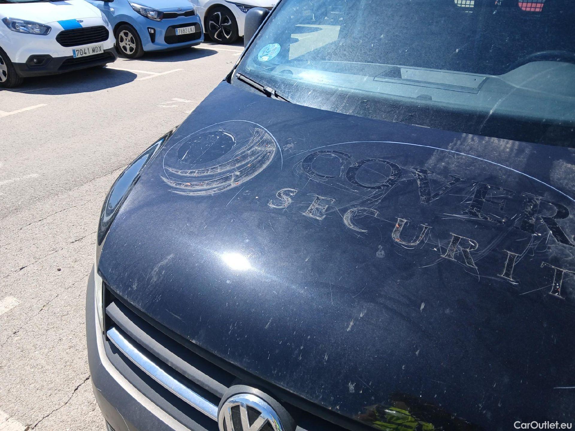  Volkswagen  Caddy VOLKSWAGEN  / 2015 / 4P / furgón derivado de turismo Profesional Furgón 2.0 TDI 55kW BMT #24