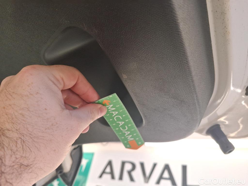  Citroen  C4  Berline Feel Nav Business R 1.5 BlueHDI 110CV BVM6 E6d #32