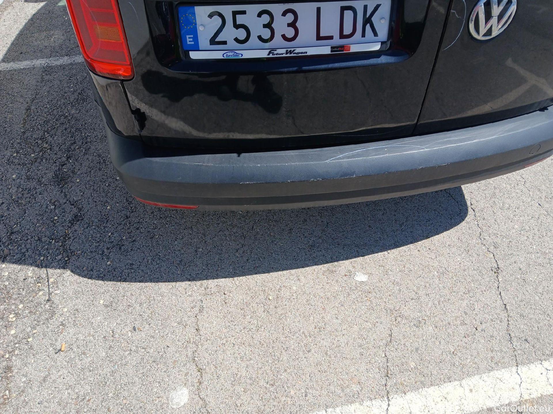  Volkswagen  Caddy VOLKSWAGEN  / 2015 / 4P / furgón derivado de turismo Profesional Furgón 2.0 TDI 55kW BMT #40