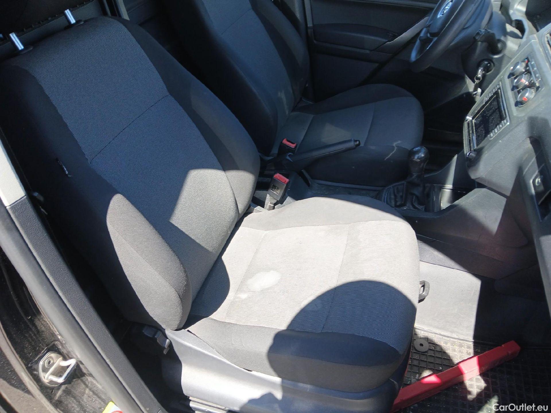  Volkswagen  Caddy VOLKSWAGEN  / 2015 / 4P / furgón derivado de turismo Profesional Furgón 2.0 TDI 55kW BMT #13