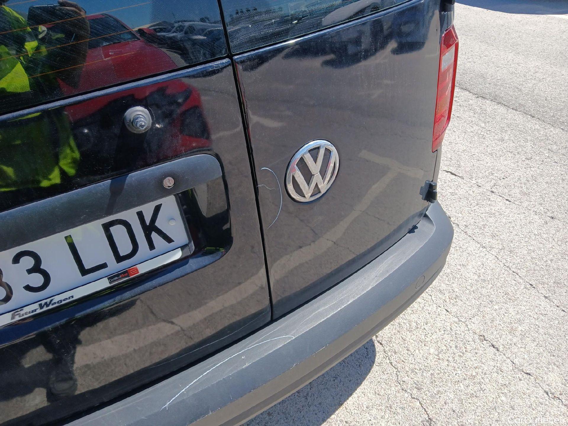  Volkswagen  Caddy VOLKSWAGEN  / 2015 / 4P / furgón derivado de turismo Profesional Furgón 2.0 TDI 55kW BMT #45