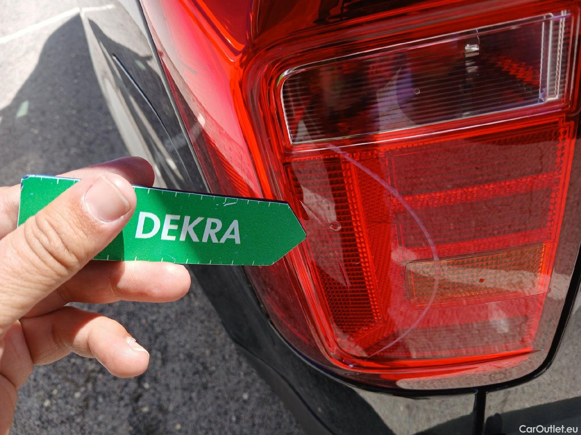  Volkswagen  Caddy VOLKSWAGEN  / 2015 / 4P / furgón derivado de turismo Profesional Furgón 2.0 TDI 55kW BMT #38