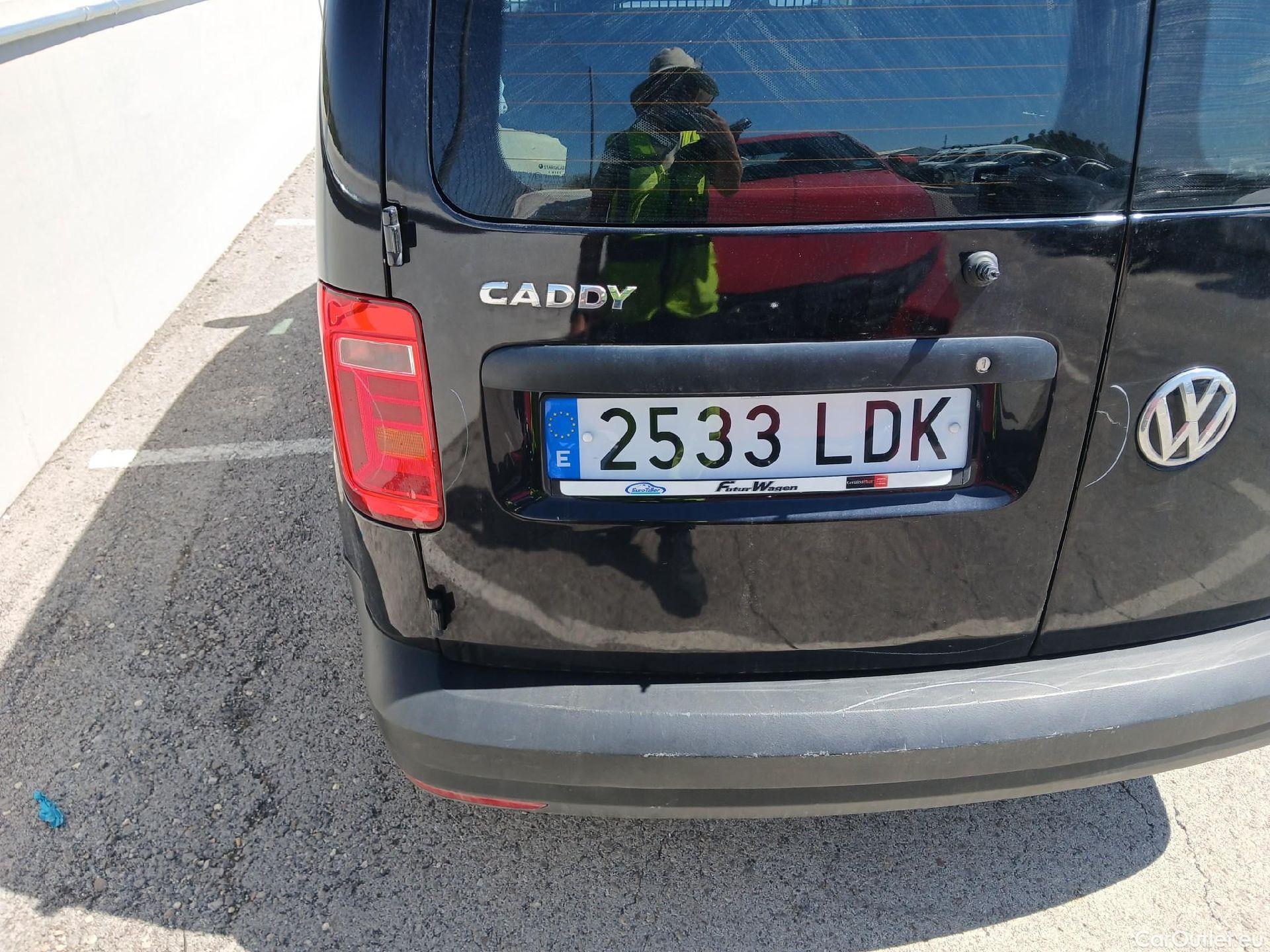  Volkswagen  Caddy VOLKSWAGEN  / 2015 / 4P / furgón derivado de turismo Profesional Furgón 2.0 TDI 55kW BMT #42