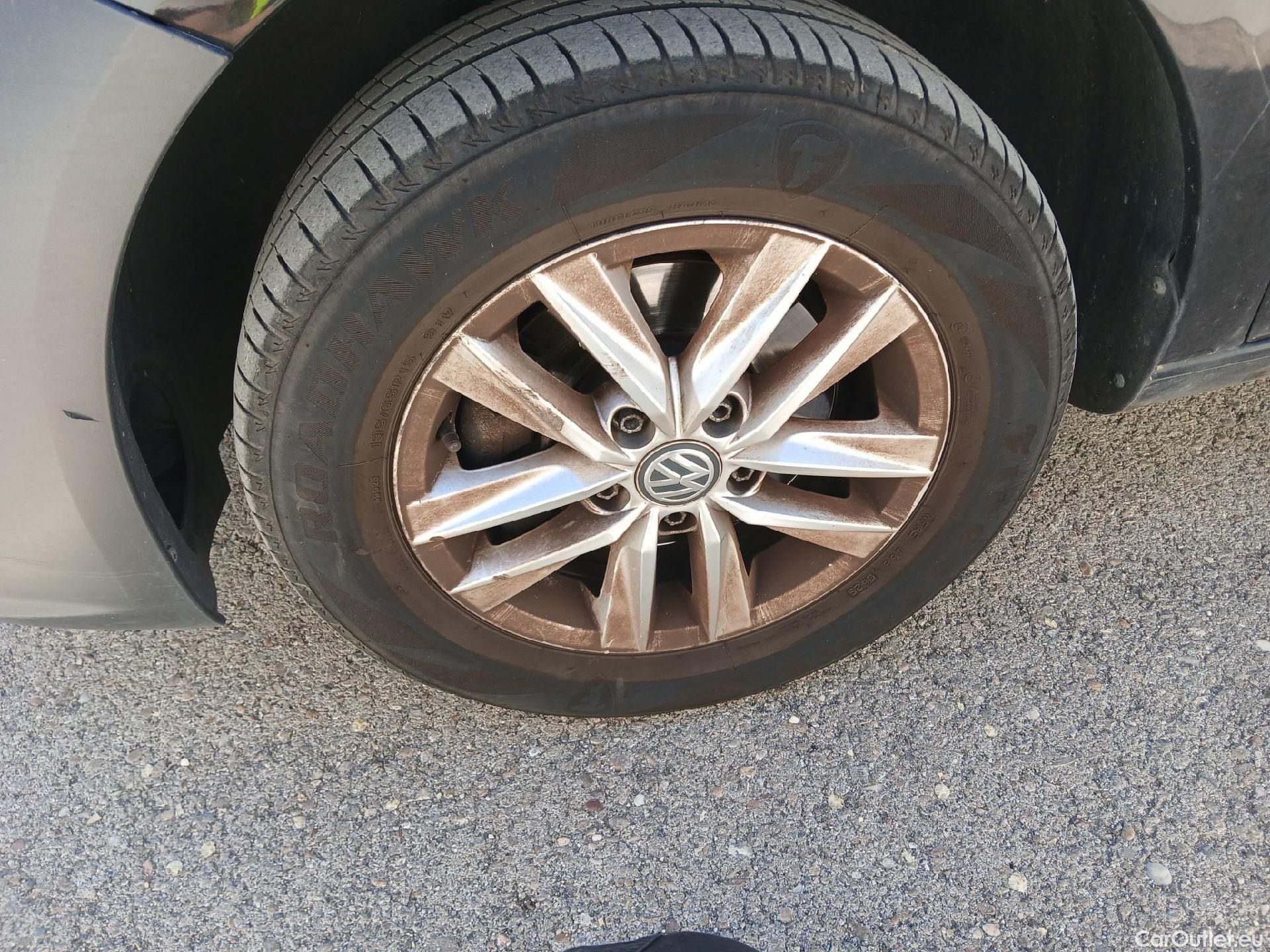  Volkswagen  Caddy VOLKSWAGEN  / 2015 / 4P / furgón derivado de turismo Profesional Furgón 2.0 TDI 55kW BMT #28