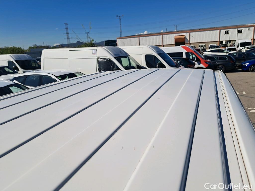  Volkswagen  Transporter  / 2020 / 4P / furgón Corto TN 2.0 TDI 81kW (110CV) #9