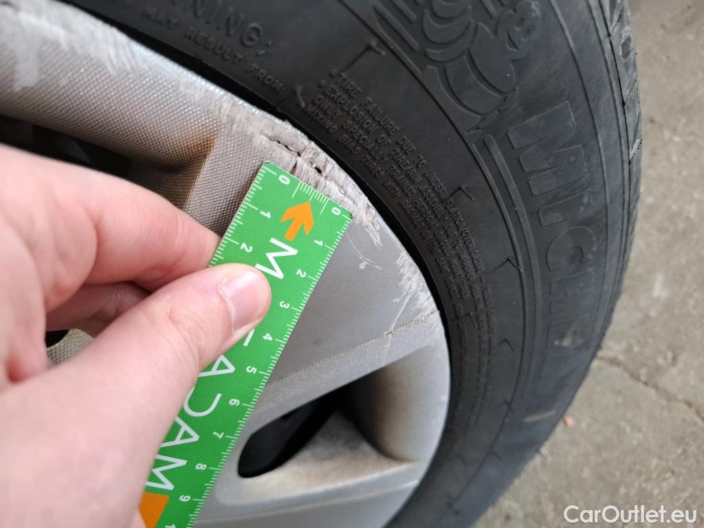  Renault  Clio RENAULT  Société VU 5p Berline Air dCi 75 - 18 #23