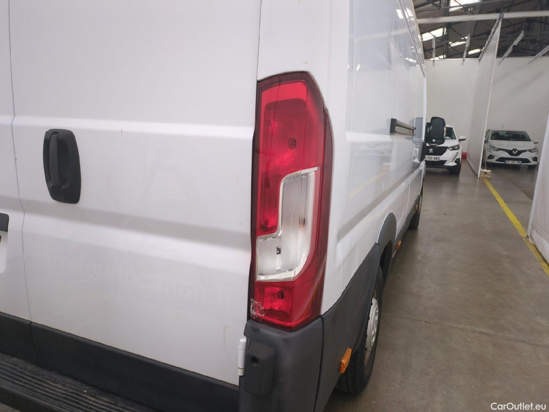  Fiat  Ducato FIAT  VU 4p Fourgon Maxi 3.5 XL H2 2.3 Mjet 130 Pack Pro Nav #77