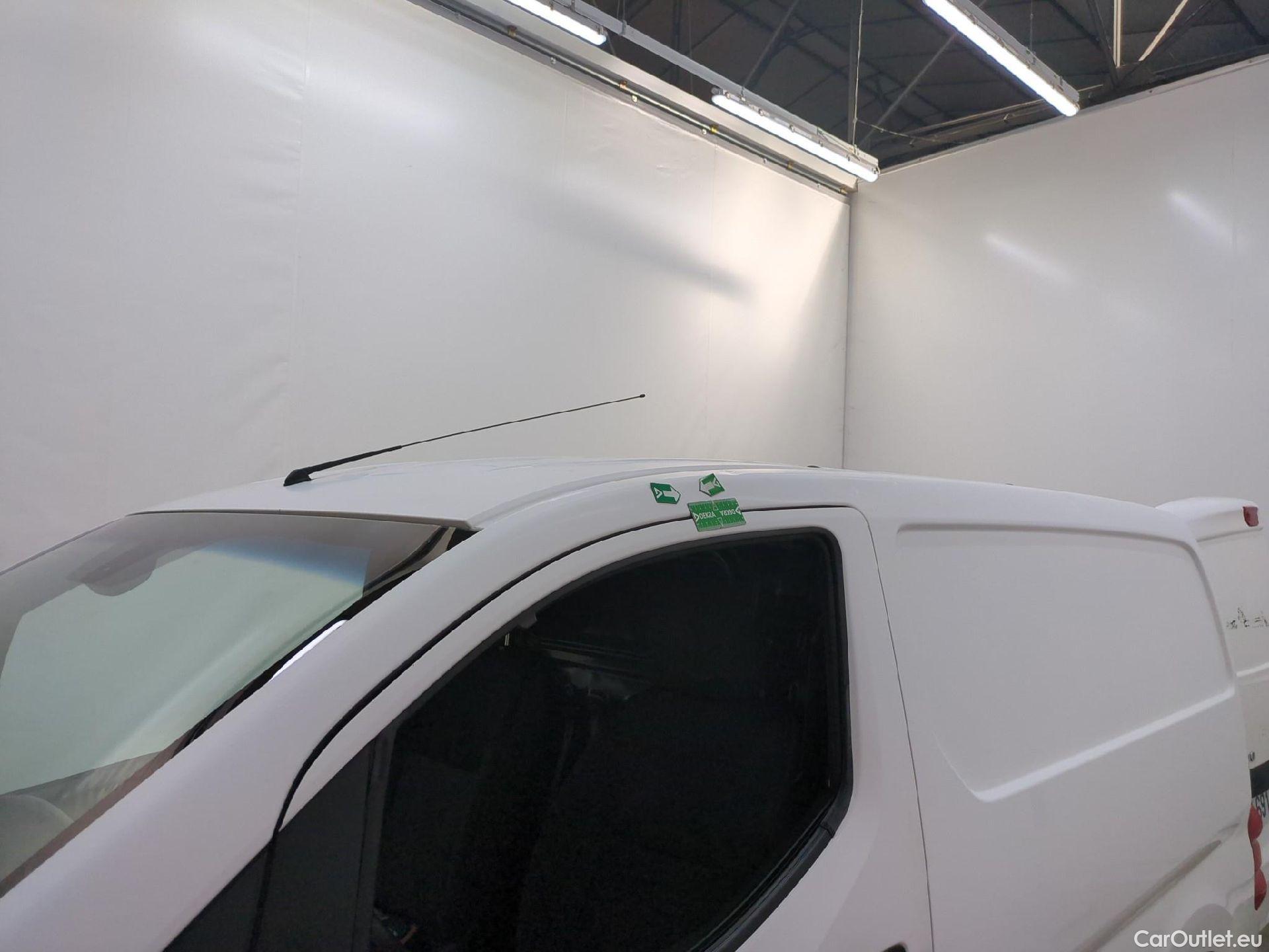  Nissan  NV200 NISSAN  VU 4p Fourgon 1,5L dCi 90ch Business #19