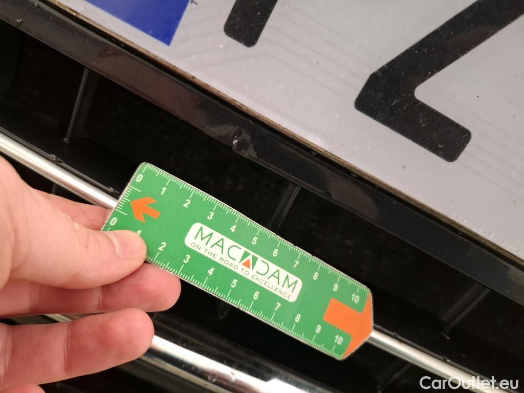  Audi  A4  Avant 30 TDI Business Line 2.0 TDI 135CV BVA7 E6d #3