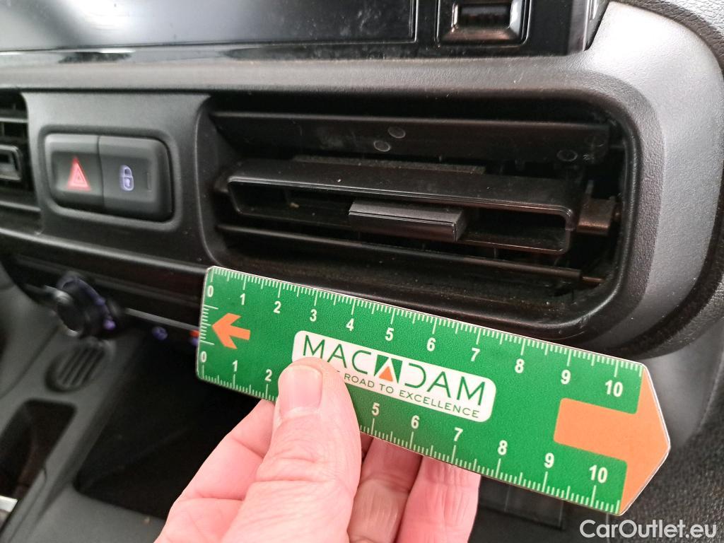  Toyota  Proace TOYOTA  City / 2019 / 4P / Fourgonnette 1.5 Medium 100 D-4D Business #30