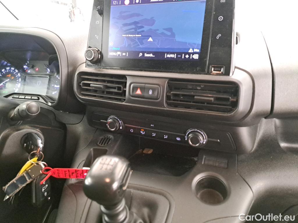  Toyota  Proace TOYOTA  City / 2019 / 4P / Fourgonnette 1.5 Medium 100 D-4D Business #29