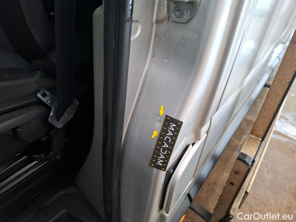  Renault  Master Renault V.I.  VU 4p Fourgon 2.3 125.35 FG L3H2 GC P-MJ #81