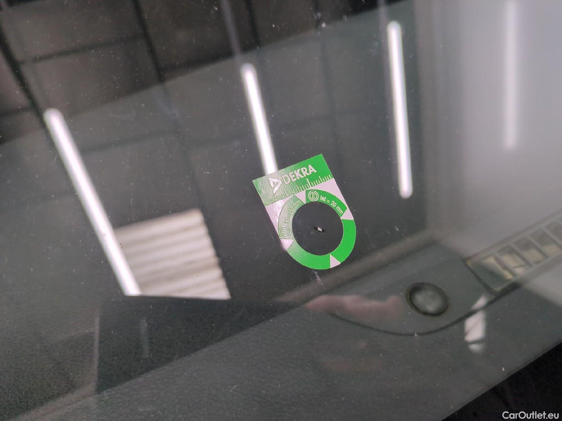  Toyota  Hilux TOYOTA  XC / 2020 / 4P / Pick-up 2.4 D-4D X-TRA LeCap 4WD #35