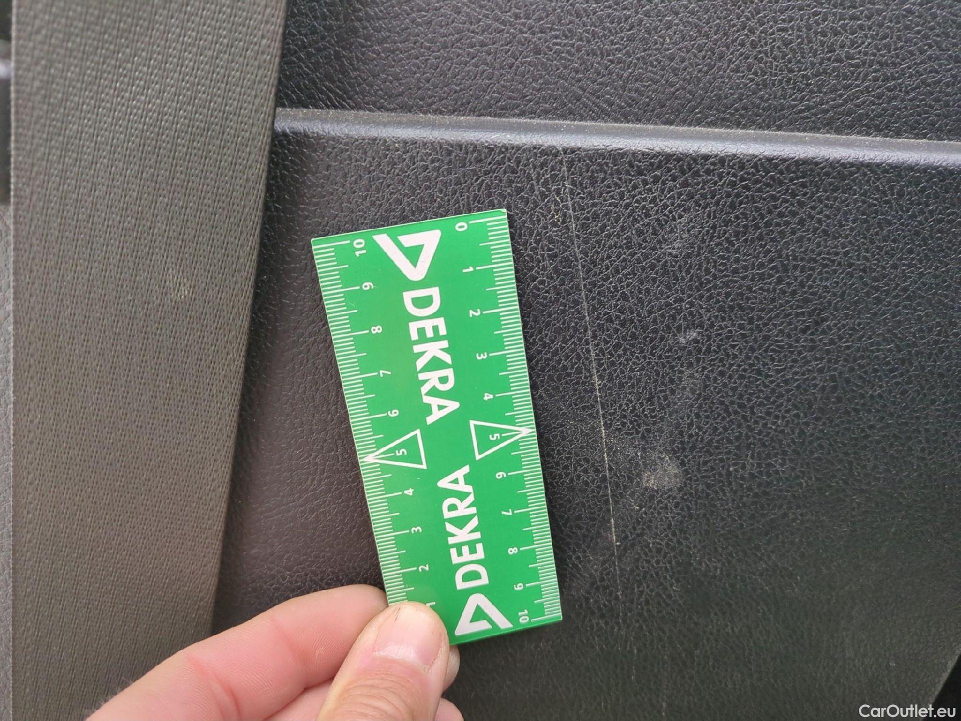  Toyota  Hilux TOYOTA  XC / 2020 / 4P / Pick-up 2.4 D-4D X-TRA LeCap 4WD #29