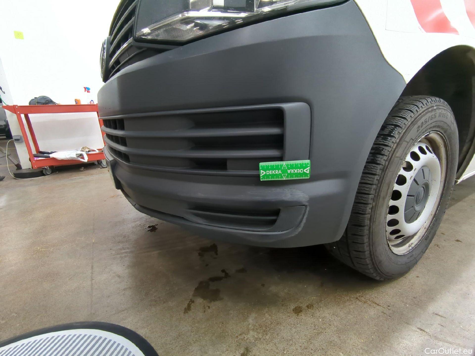  Volkswagen  Transporter T6  Fourgon 4Motion 2.0 TDI 150CV BVM6 E6 #12