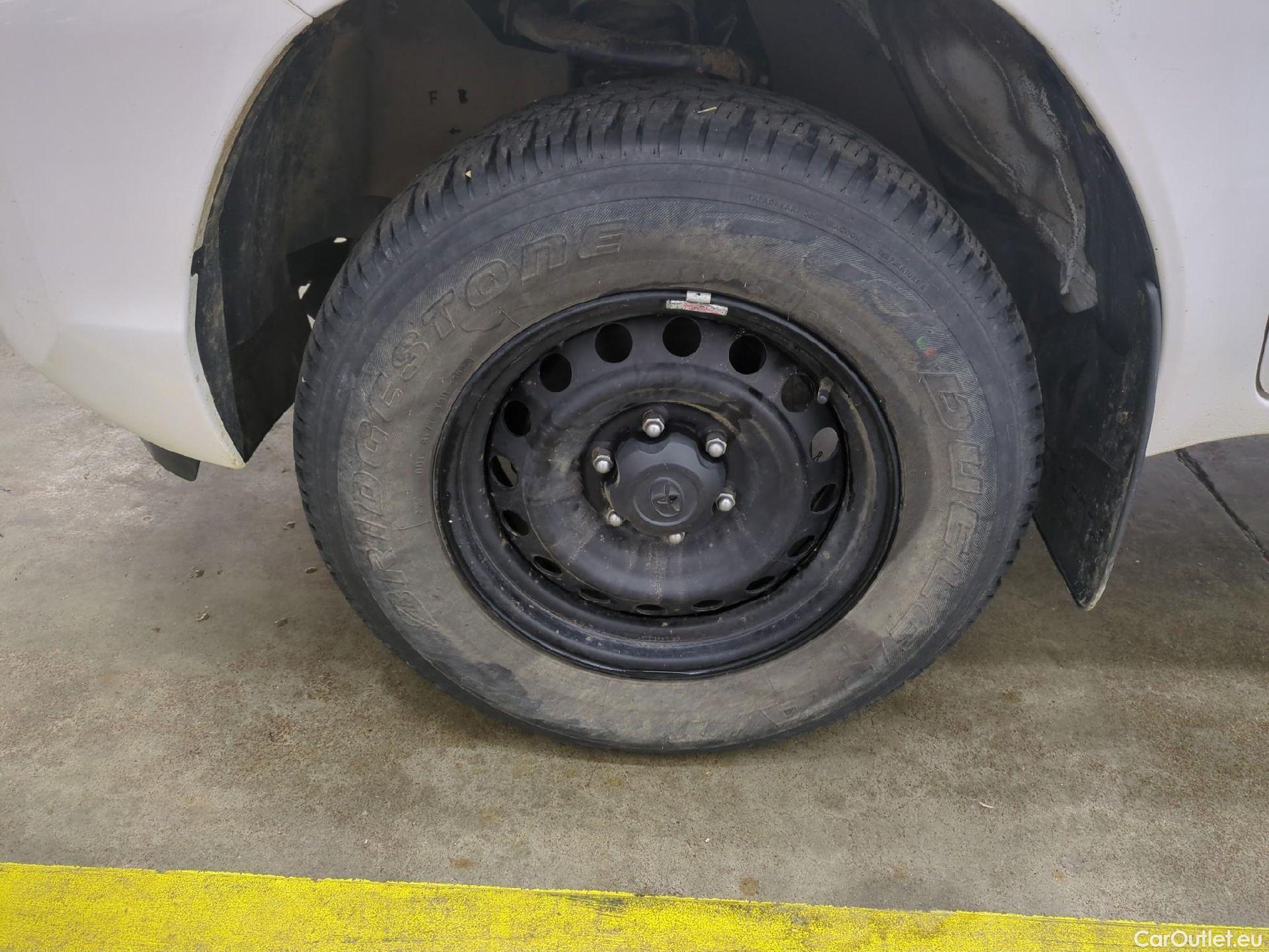  Toyota  Hilux TOYOTA  XC / 2020 / 4P / Pick-up 2.4 D-4D X-TRA LeCap 4WD #10