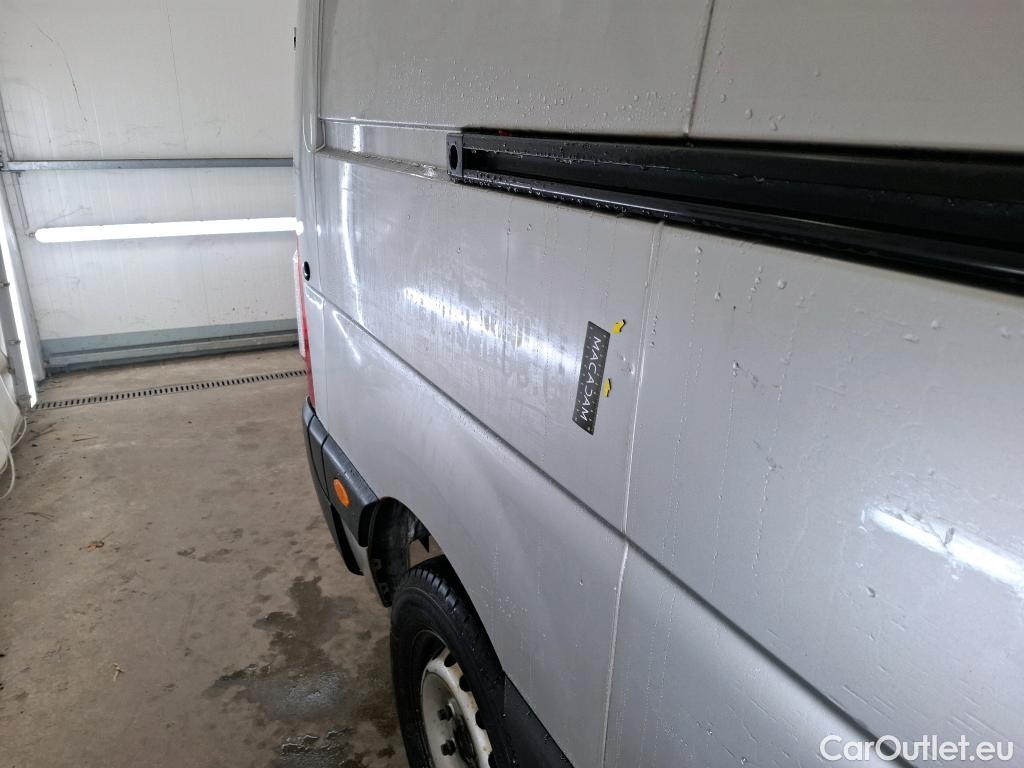  Renault  Master Renault V.I.  VU 4p Fourgon 2.3 125.35 FG L3H2 GC P-MJ #89