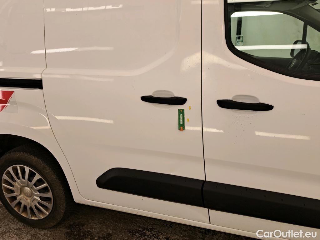  Toyota  Proace TOYOTA  City / 2019 / 4P / Fourgonnette 1.5 Medium 100 D-4D Business #8