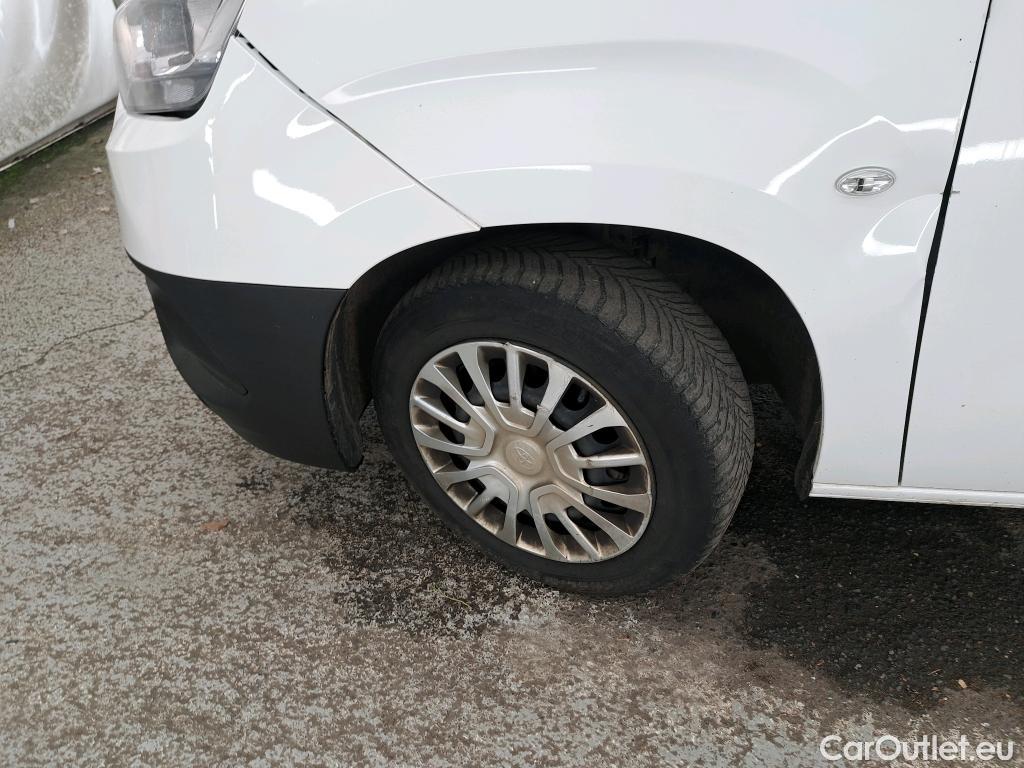  Toyota  Proace TOYOTA  City / 2019 / 4P / Fourgonnette 1.5 Medium 100 D-4D Business #39