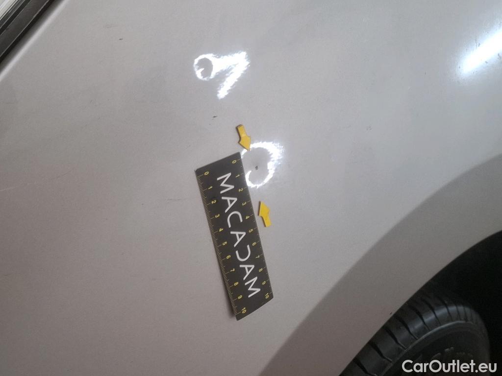  Renault  Master Renault V.I.  VU 4p Fourgon 2.3 125.35 FG L3H2 GC P-MJ #86