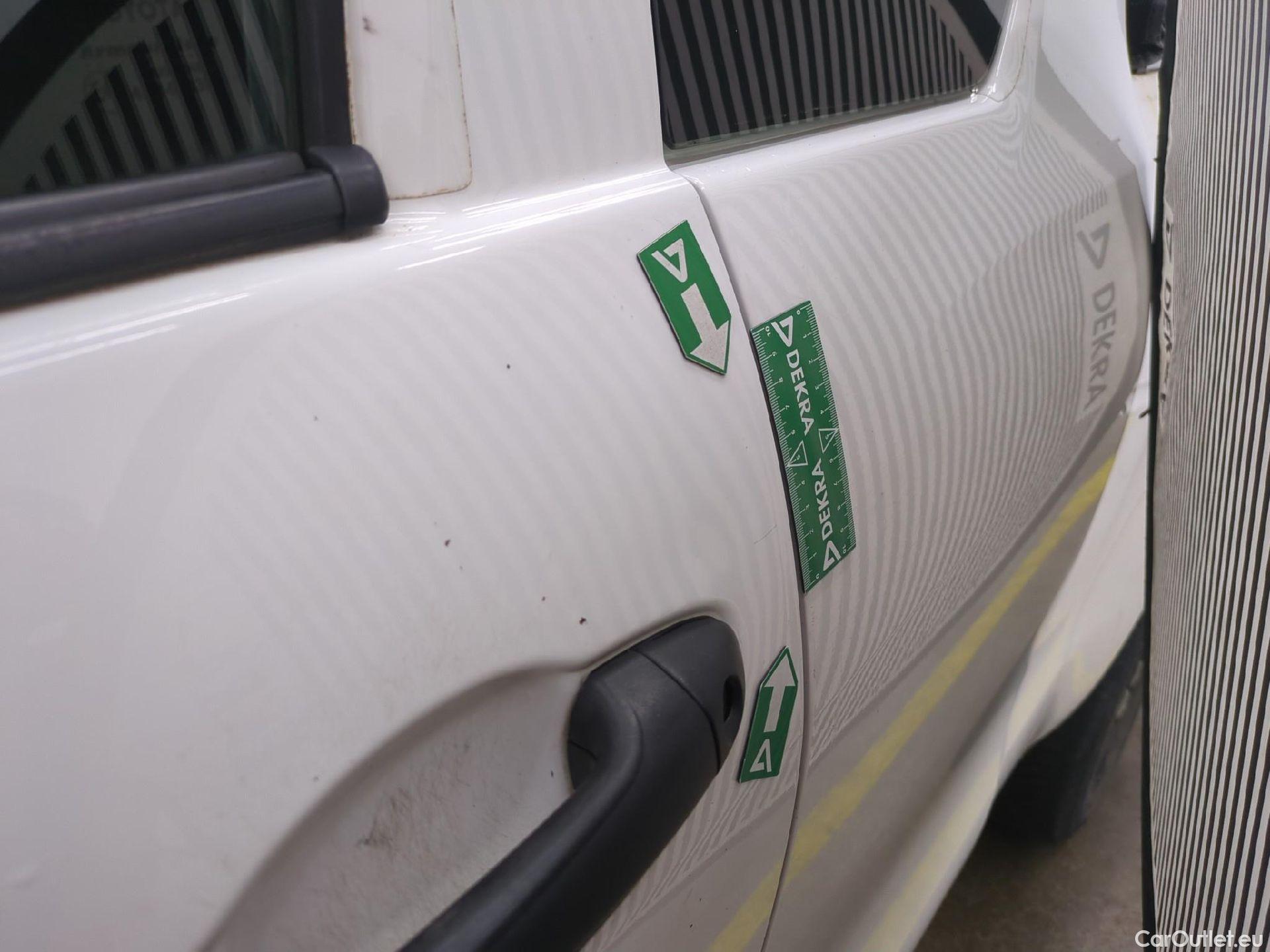  Toyota  Hilux TOYOTA  XC / 2020 / 4P / Pick-up 2.4 D-4D X-TRA LeCap 4WD #19