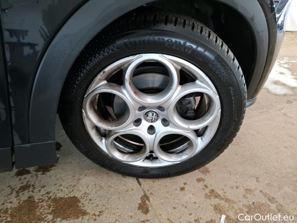  Alfa Romeo  TONALE  Sprint 1.6 Turbo 130CV BVM6 E6d #15