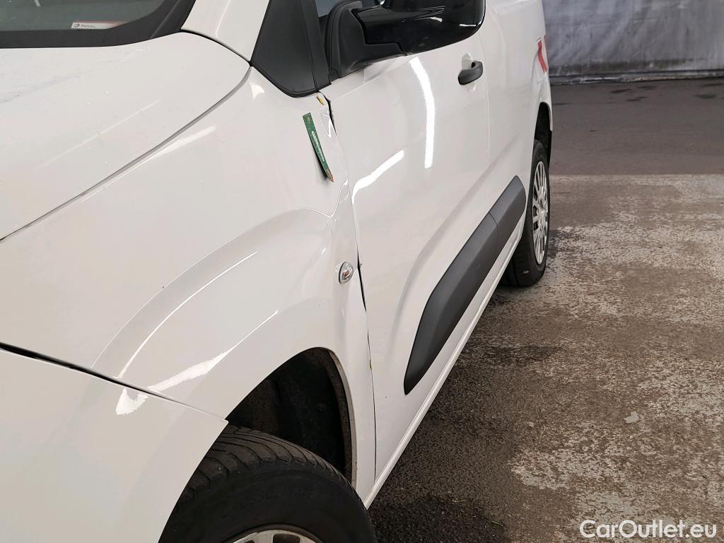  Toyota  Proace TOYOTA  City / 2019 / 4P / Fourgonnette 1.5 Medium 100 D-4D Business #6