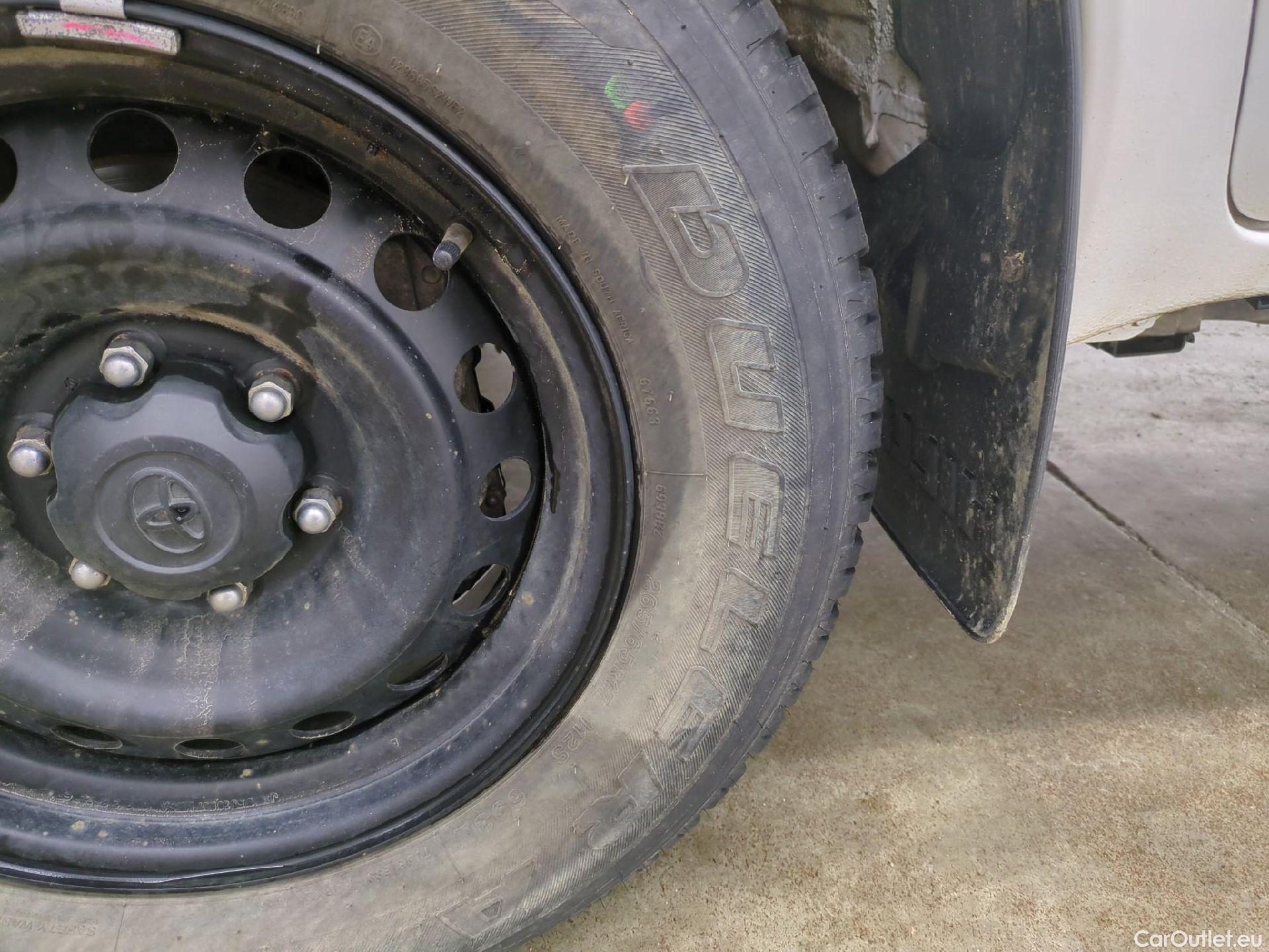  Toyota  Hilux TOYOTA  XC / 2020 / 4P / Pick-up 2.4 D-4D X-TRA LeCap 4WD #8