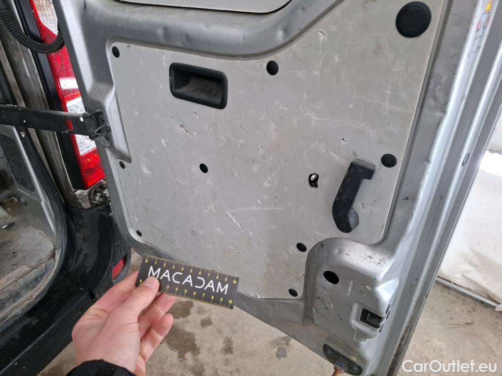  Renault  Master Renault V.I.  VU 4p Fourgon 2.3 125.35 FG L3H2 GC P-MJ #79