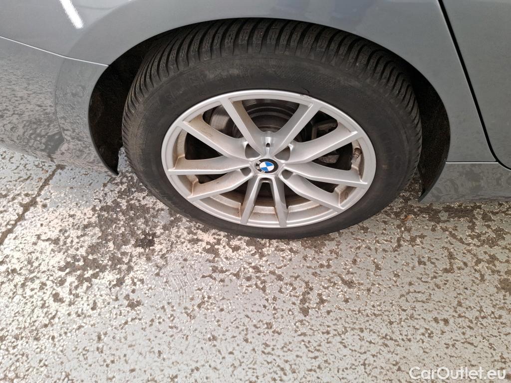  Bmw  Serie 3 BMW Série 3 Touring / 2022 / 5P / Break 318d 150ch Business Design BVA8 #24