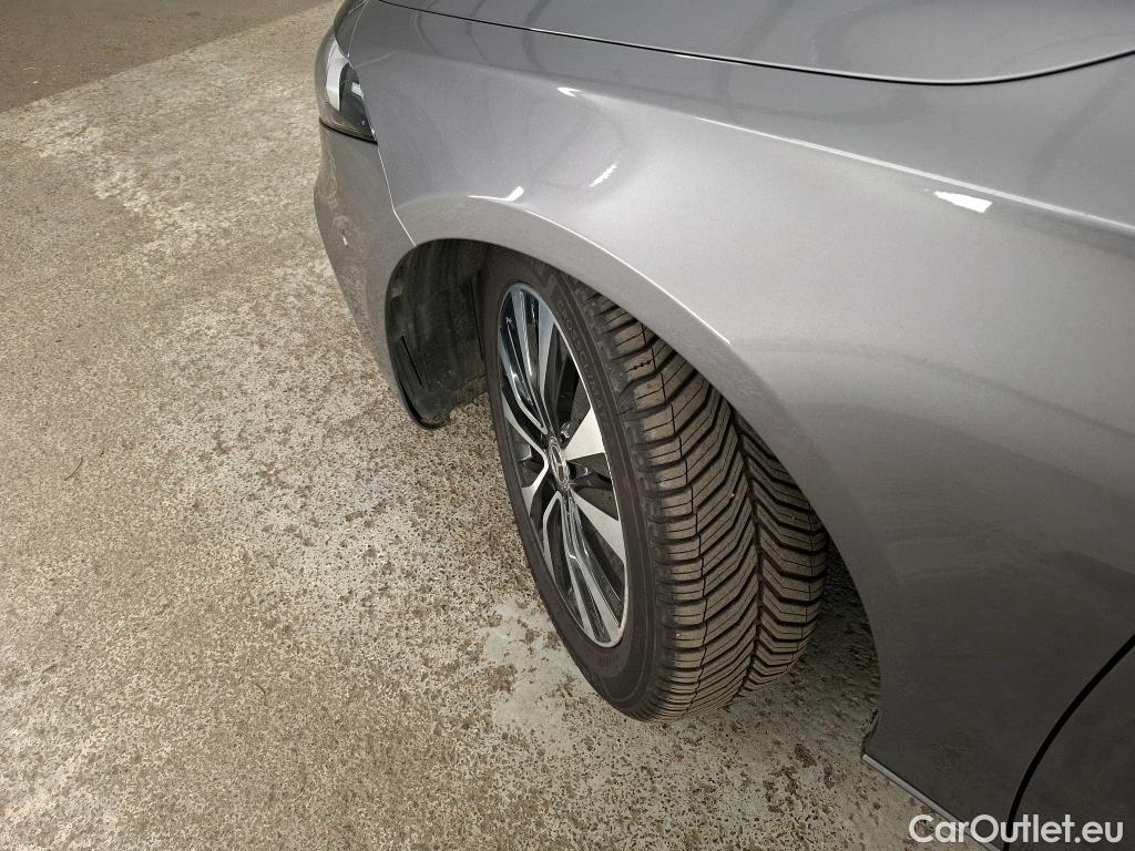  Mercedes  A-Klasse MERCEDES-BENZ Classe A Compact / 2018 / 5P / Berline A 200 d Business Line 8G-DCT #14