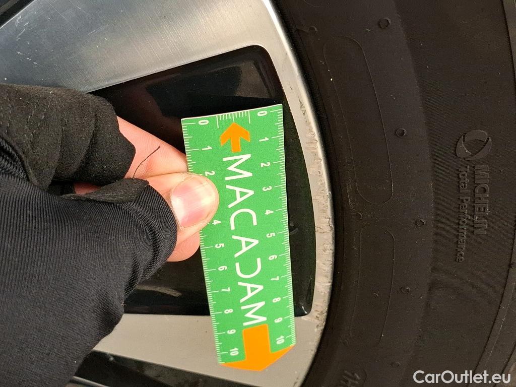  Mercedes  A-Klasse MERCEDES-BENZ Classe A Compact / 2018 / 5P / Berline A 200 d Business Line 8G-DCT #16