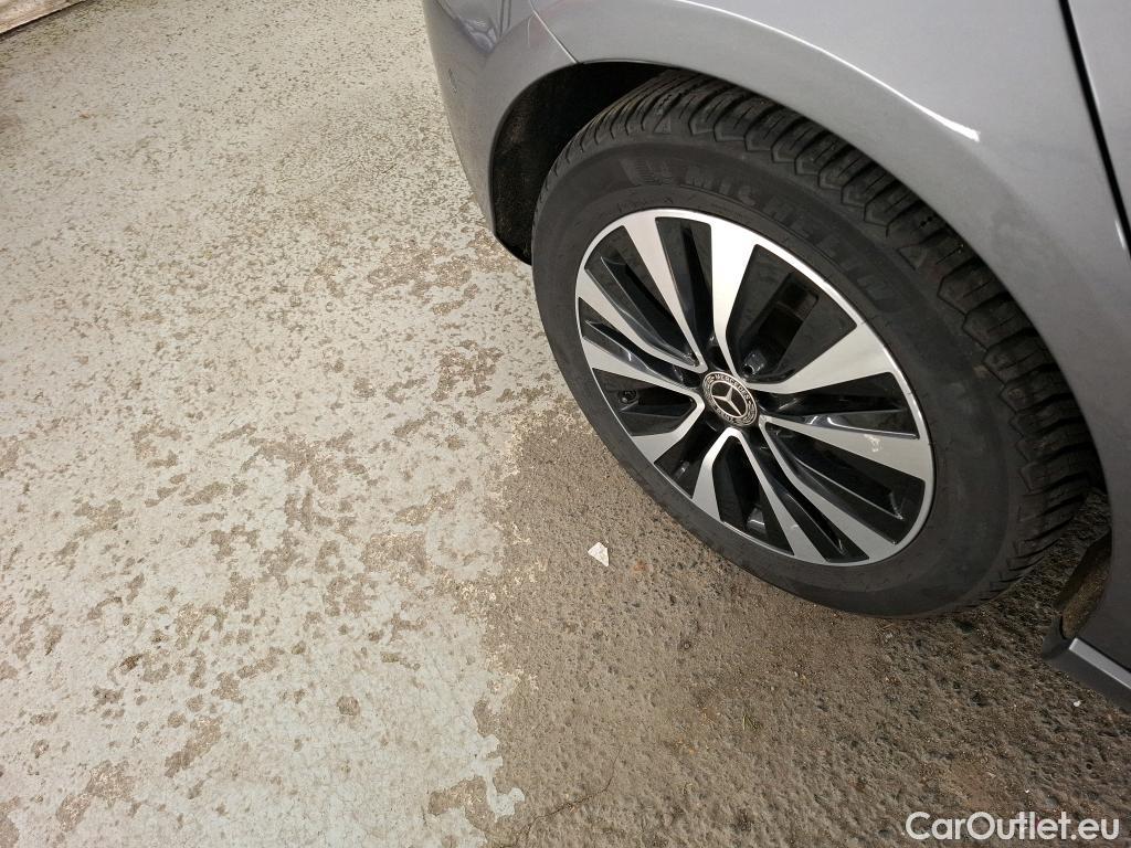  Mercedes  A-Klasse MERCEDES-BENZ Classe A Compact / 2018 / 5P / Berline A 200 d Business Line 8G-DCT #32