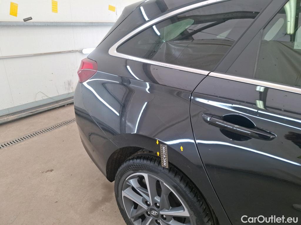  Hyundai  i30 HYUNDAI  Sport Wagon / 2020 / 5P / Break 1.0 T-GDI 120 DCT-7 MHEV CREATIVE SW #18