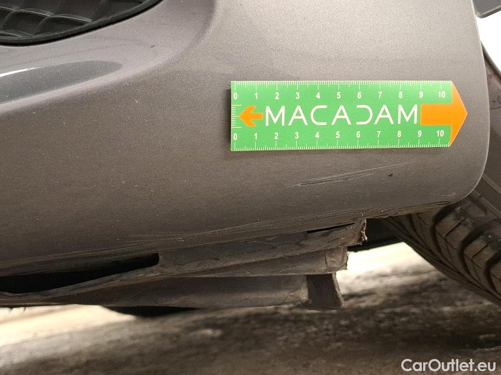  Mercedes  A-Klasse MERCEDES-BENZ Classe A Compact / 2018 / 5P / Berline A 200 d Business Line 8G-DCT #12