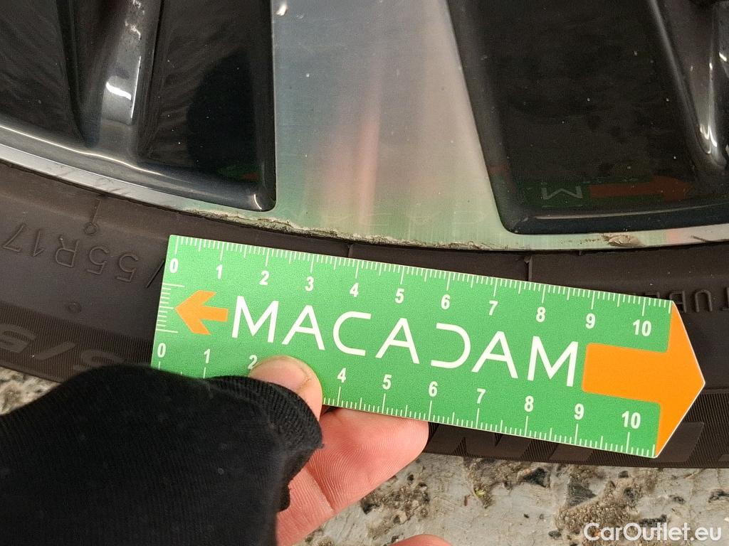  Mercedes  A-Klasse MERCEDES-BENZ Classe A Compact / 2018 / 5P / Berline A 200 d Business Line 8G-DCT #17