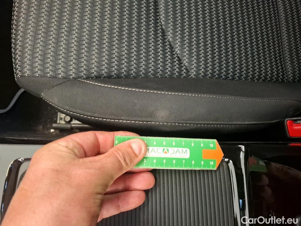  KIA  Cee'd KIA ceed SW / 2021 / 5P / Break 1.6 GDI ISG ISG PHEV ACTIVE BU SW DCT6 #14