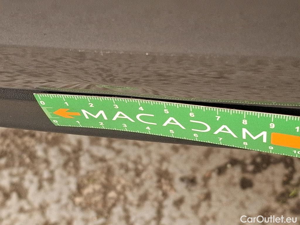  Mercedes  A-Klasse MERCEDES-BENZ Classe A Compact / 2018 / 5P / Berline A 200 d Business Line 8G-DCT #6