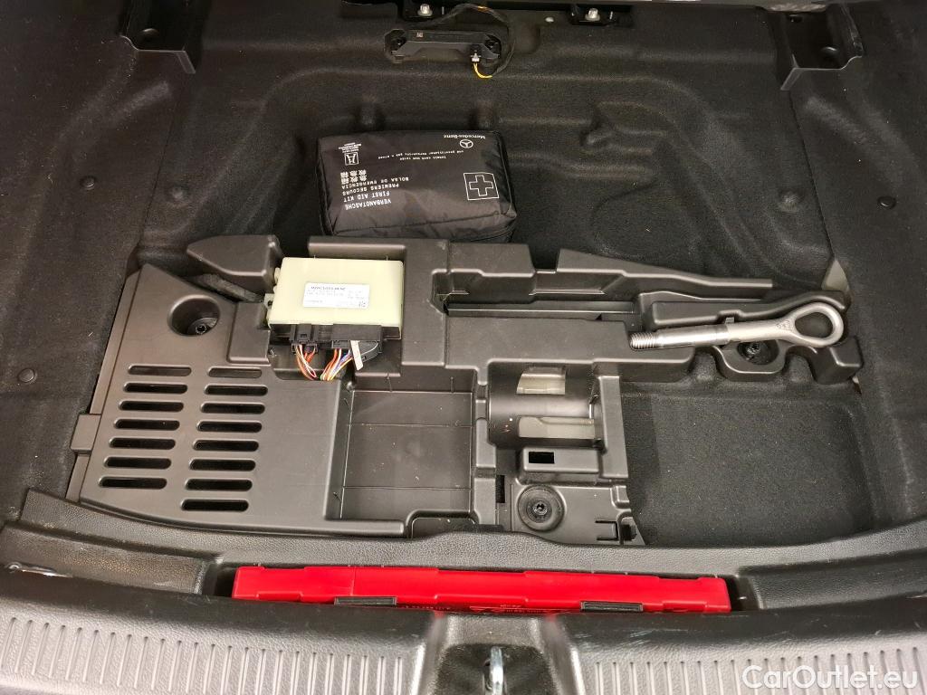  Mercedes  A-Klasse MERCEDES-BENZ Classe A Compact / 2018 / 5P / Berline A 200 d Business Line 8G-DCT #18